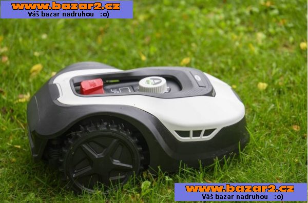 Nepoužitá robotická sekačka 