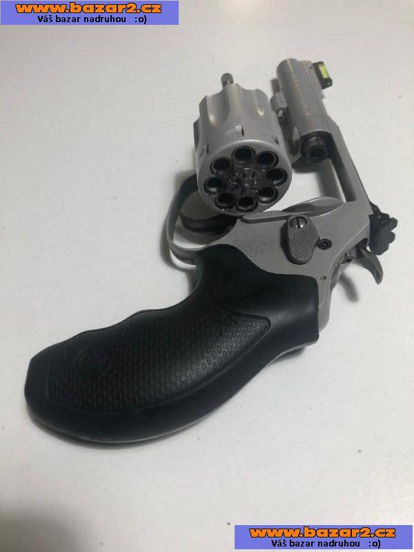 Revolver Smith & Wesson model 317 Kit gun-2, inzerce-cz.cz Revolver Smith & Wesson model 317 Kit gun