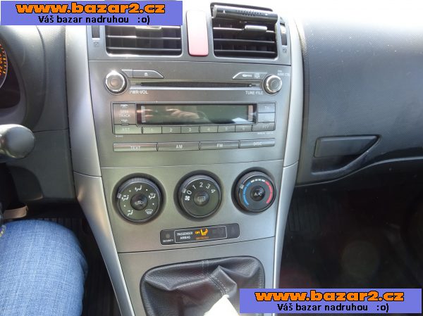 Toyota Auris 1.6 VVTi r.v.2007 Koupeno v ČR (91 kw)