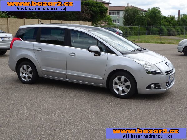 Peugeot 5008 2.0 HDI r.v.2012(110 kw) servisní knížka