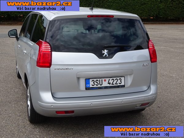 Peugeot 5008 2.0 HDI r.v.2012(110 kw) servisní knížka