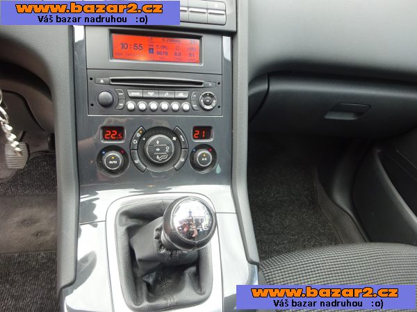 Peugeot 5008 2.0 HDI r.v.2012(110 kw) servisní knížka
