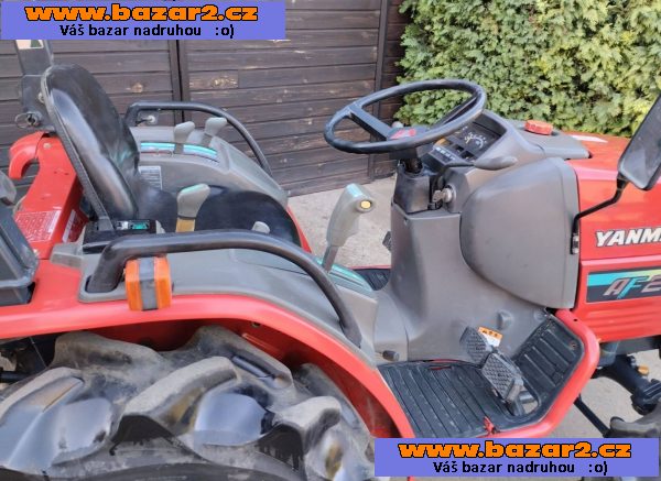 Traktor Yanmar YN422F + příslušenství-3, inzerce-cz.cz Traktor Yanmar YN422F + příslušenství
