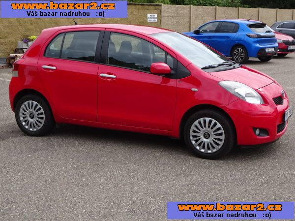 Toyota Yaris 1.0i r.v.2010 (51kw) stk:7/2026 Koupeno v ČR