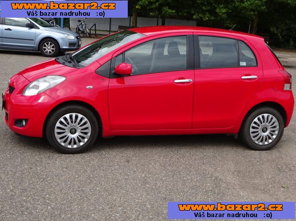 Toyota Yaris 1.0i r.v.2010 (51kw) stk:7/2026 Koupeno v ČR