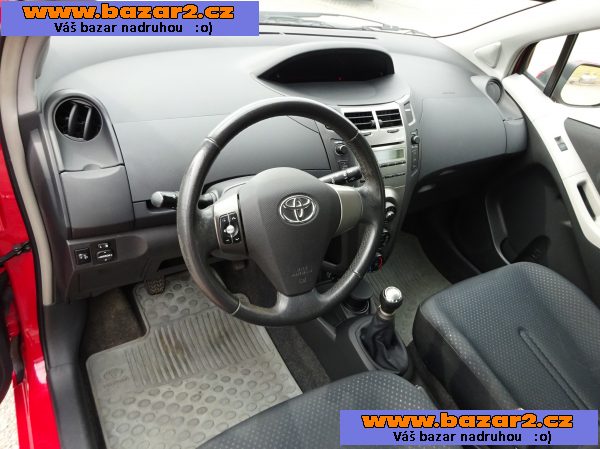 Toyota Yaris 1.0i r.v.2010 (51kw) stk:7/2026 Koupeno v ČR