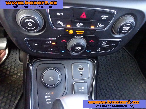 Jeep Compass 1.4 MultiJet r.v.2019 1.Maj.serv.kníž