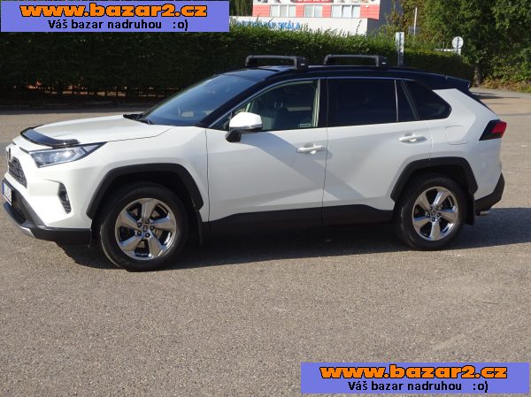 Toyota Rav4 2.0i 4x4 r.v.2019 1.Maj.serv.kníž.ČR