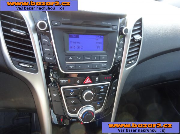 Hyundai i30 1.6i Combi r.v.2014 (88 kw) Koupeno ČR