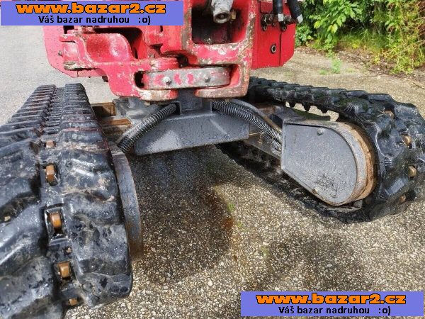 Minibagr Takeuchi TB80-I8