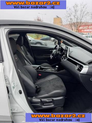 Prodej automobilu Toyota Axit