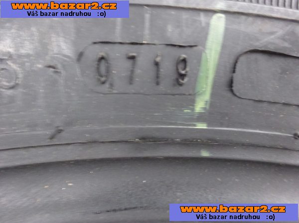 Zimní pneu Nokian 255x55 R18