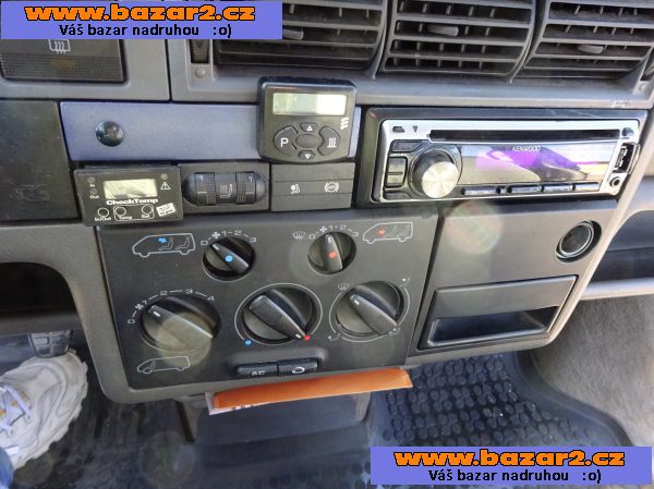 VW Multivan 2.5 TDI r.v.1997 (75 kw) závěs