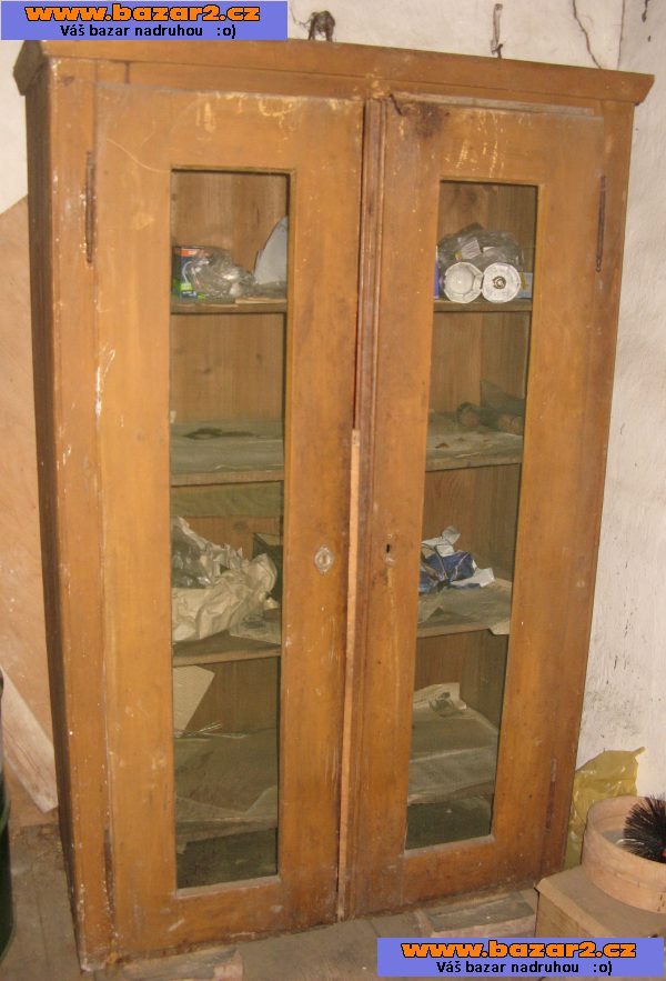 Skříně retro z pozůstalosti 5 kusů