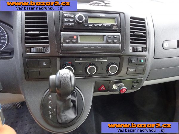 VW Transporter 2.5 TDI SANITKA r.v.2012 (103 kw)AUTOMAT