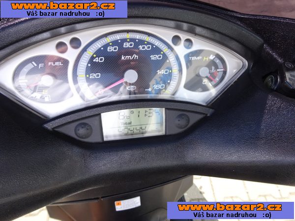Yamaha X-MAX 250 r.v.2009 (15 kw)