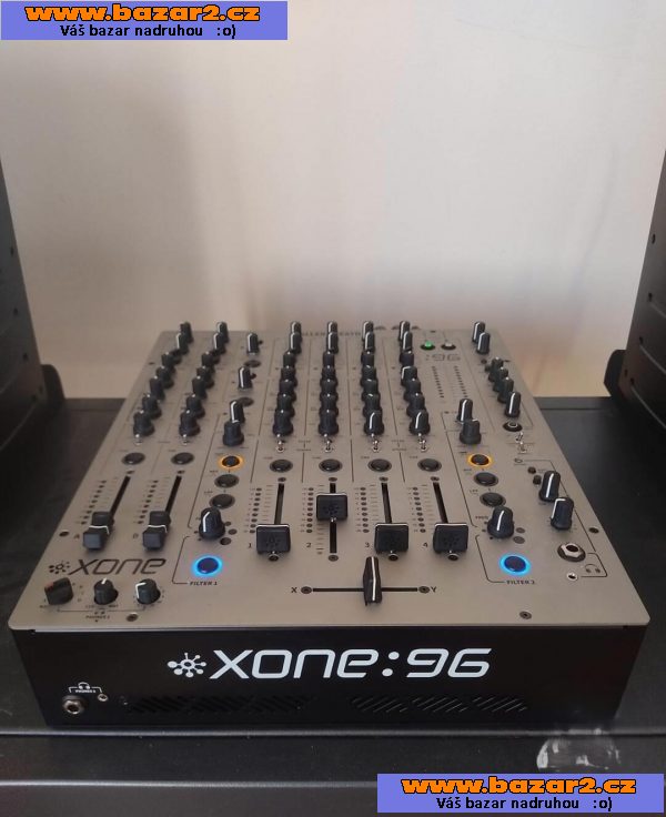 PLAYdifferently MODEL 1, Allen & Heath Xone:96, Denon DJ Prime 4+, Denon SC6000M