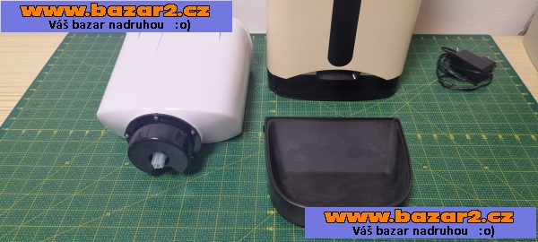 Krmítko automatické Wi-Fi, pro psy/kočky