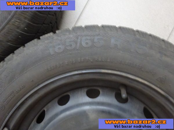 Hyundai i20 Prodám sadu zimních pneu + plech.disky