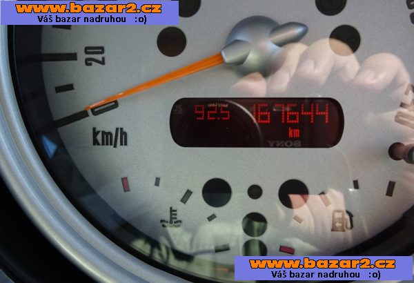 Mini Cooper 1.6i r.v.2005 (85 kw)