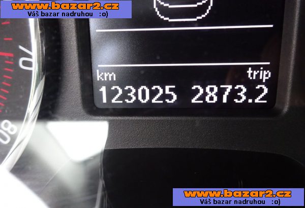 Škoda Rapid 1.2 TSI r.v.2014 2.Maj.el.serviska ČR