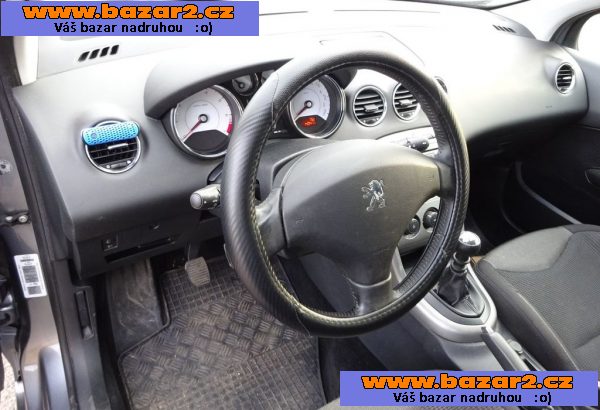 Peugeot 308 1.6i r.v.2010 serviska STK:9/2027
