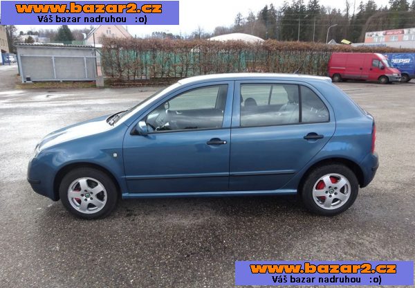 Škoda Fabia 1.2i r.v.2003 (47 kw) 2.Majitel Koupeno v ČR