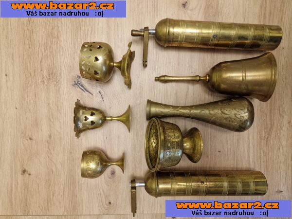 Exkluzivní Vintage Mosazná Sada 10 Kusů – Orientální Poklad!