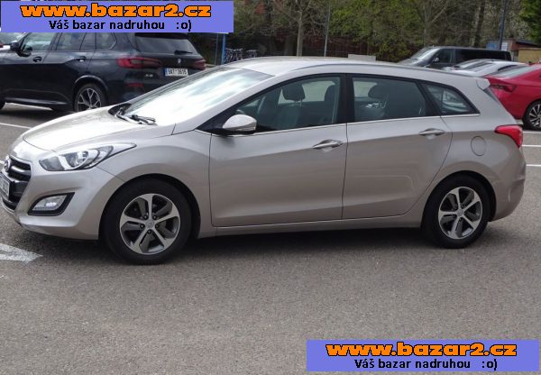Hyundai i30 1.6i Combi r.v.2017 (88 kw) 2.Maj.ser.kníž.ČR-3, inzerce-cz.cz Hyundai i30 1.6i Combi r.v.2017 (88 kw) 2.Maj.ser.kníž.ČR