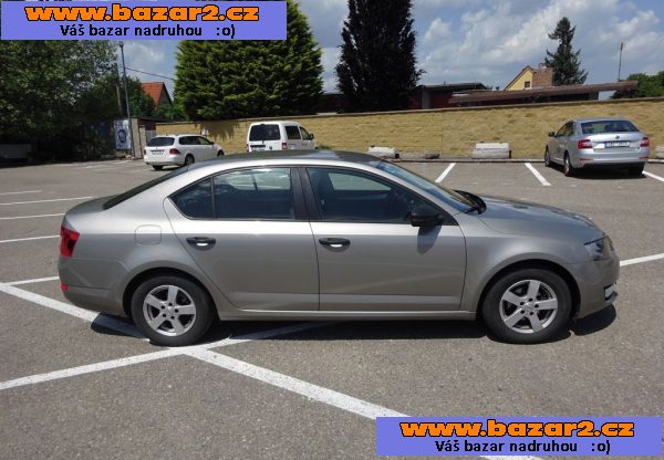 Škoda Octavia 1.6 TDI r.v.2015 (66 kw) serviska ČR
