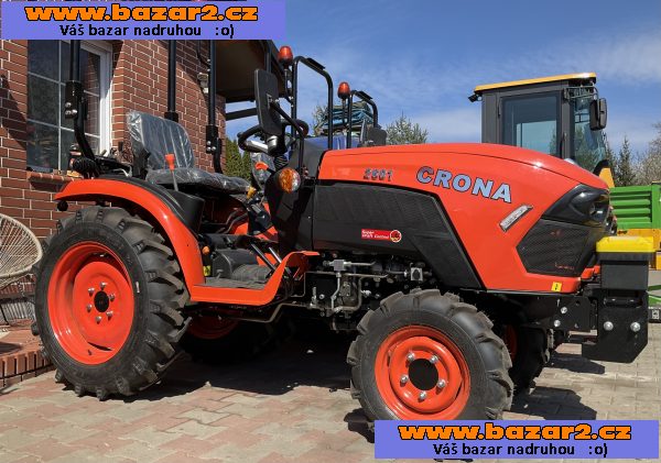 Traktor - malotraktor 26 koní, 4x4 na SPZ