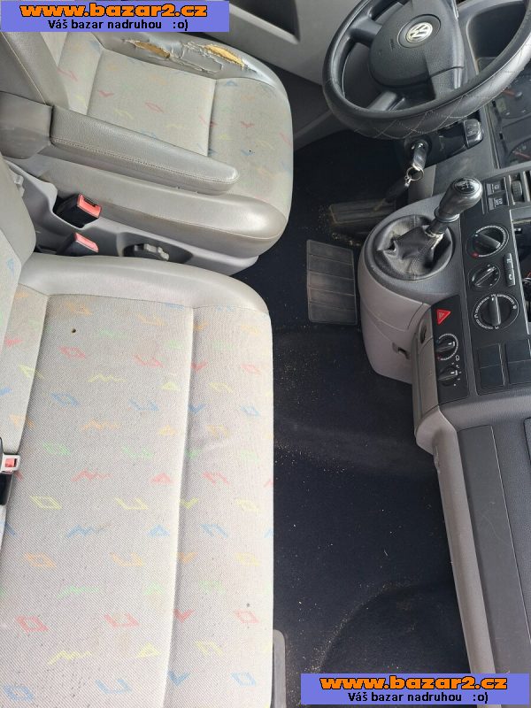 Transporter T5 T5.1 černý koberec na podlahu-3, inzerce-cz.cz Transporter T5 T5.1 černý koberec na podlahu