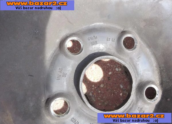 VW Passat zimní pneu + disk 205x55x16-2, inzerce-cz.cz VW Passat zimní pneu + disk 205x55x16