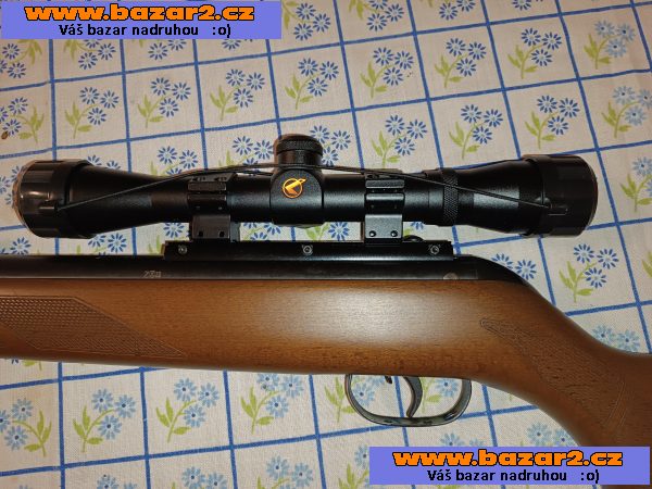 vzduchovka s puškohledem GamoHunter