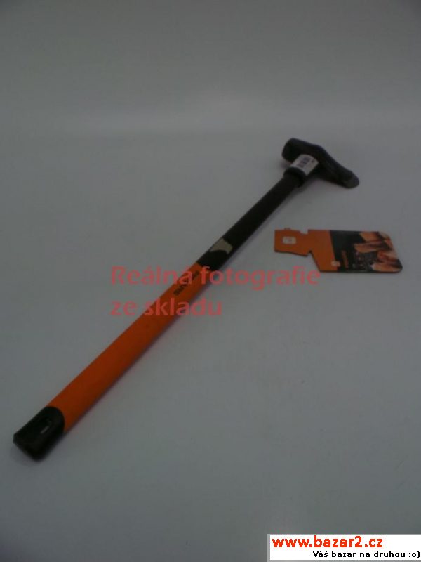 Sekera Fiskars 2500 kalač štípací