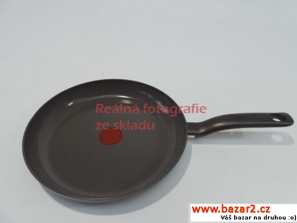Pánev Tefal Ceramic control  28 cm