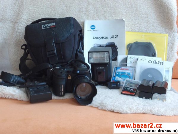 Konica Minolta A2 s příslušenstvím 