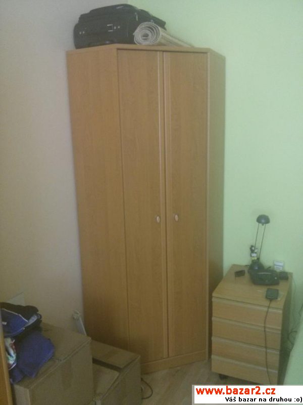 Skříně - rohová šatní a policová