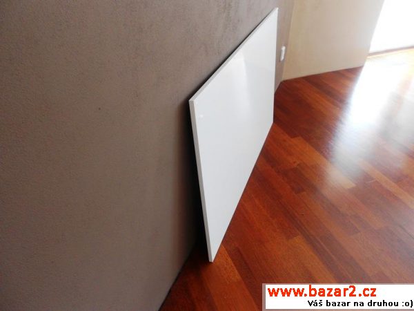 Panel pod TV, bílý – lesklý
