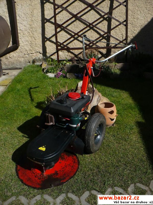VARI systém: motor + žací stroj