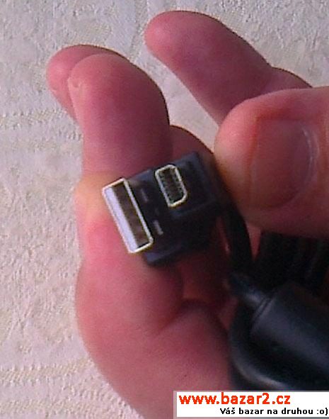 Nový USB kabel k fotoaparátu