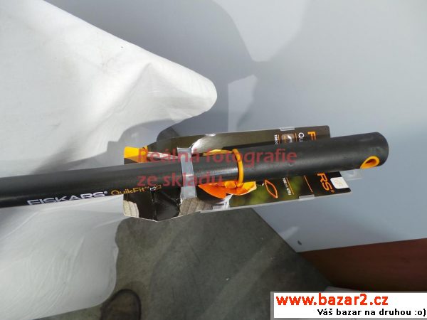 Provzdušňovací hrábě Fiskars 135513