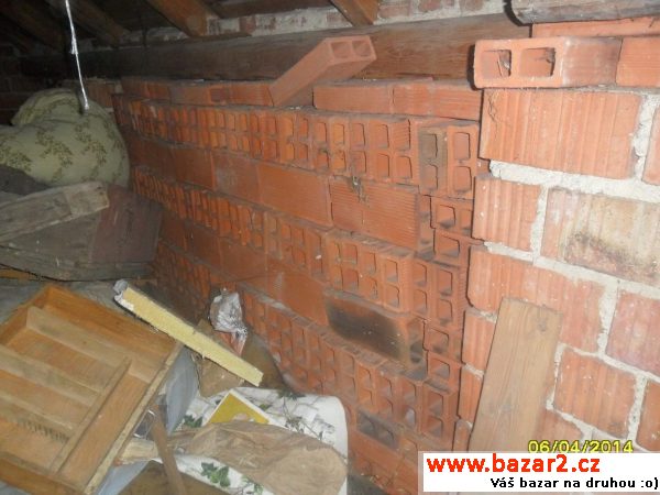 Prodám cihly a stavební materiál