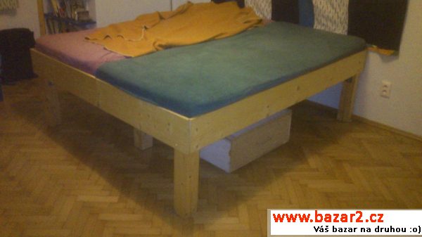 Kvalitní bytelné dvoulůžko z masivu