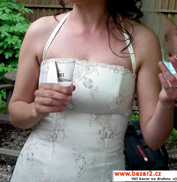 Svatební šaty - model 
