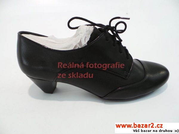 Dámské kožené polobotky Clarks. černé