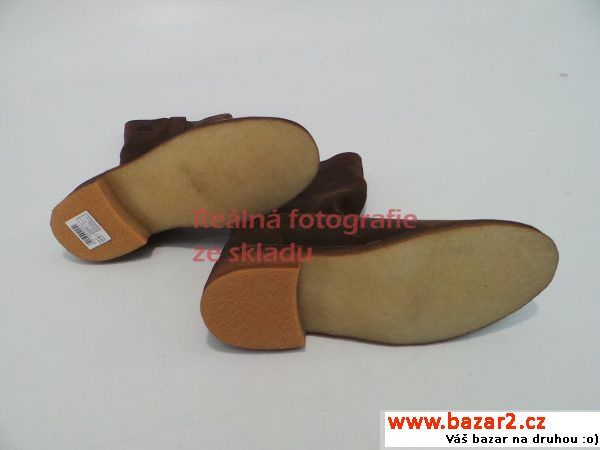 Dámské kožené boty Clarks hnědé