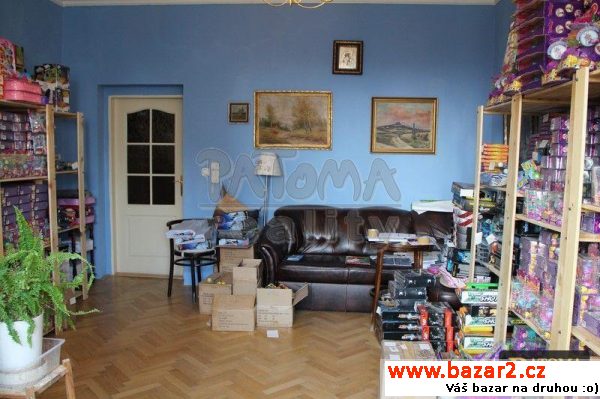 Pronájem rodinného domu 7+1, 230m2, Praha 9 -