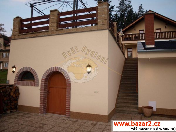 novostavba RD 282m2, pozemek 964m2, bazén, vinný