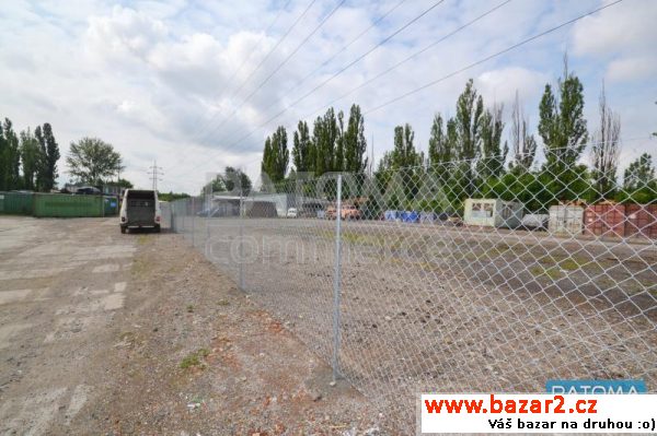 Pronájem zpevněné plochy 1000 m2 v Praze 10